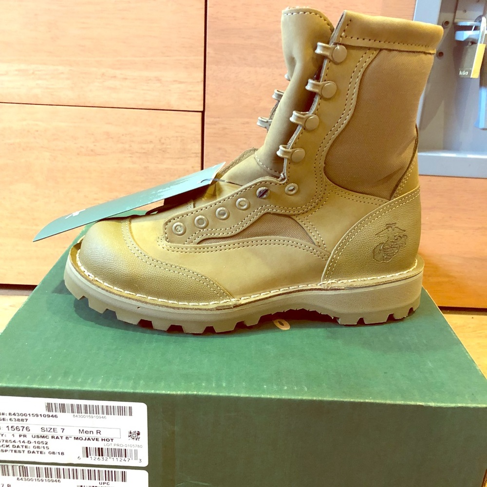 Military steel toed boots